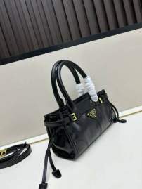 Picture of Prada Handbags _SKUfw209613502fw